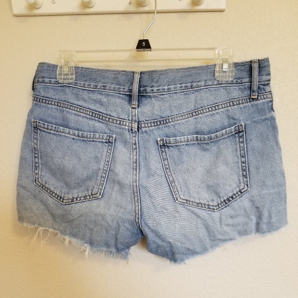 Cut-Off Shorts - Picture 3 of 3